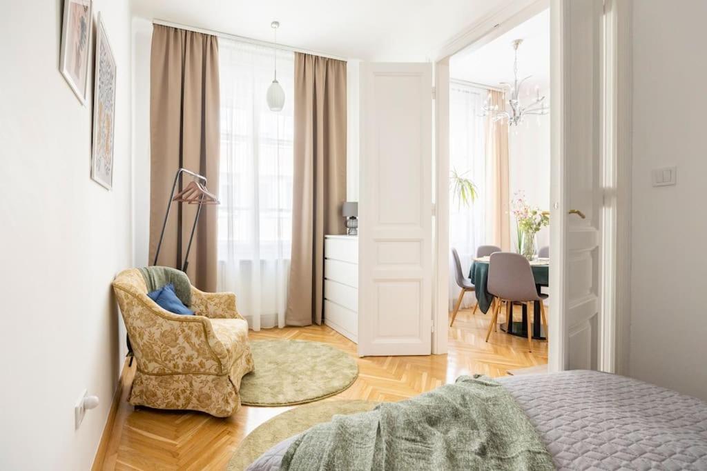 Apartment Relaxing 3bdr A/c *