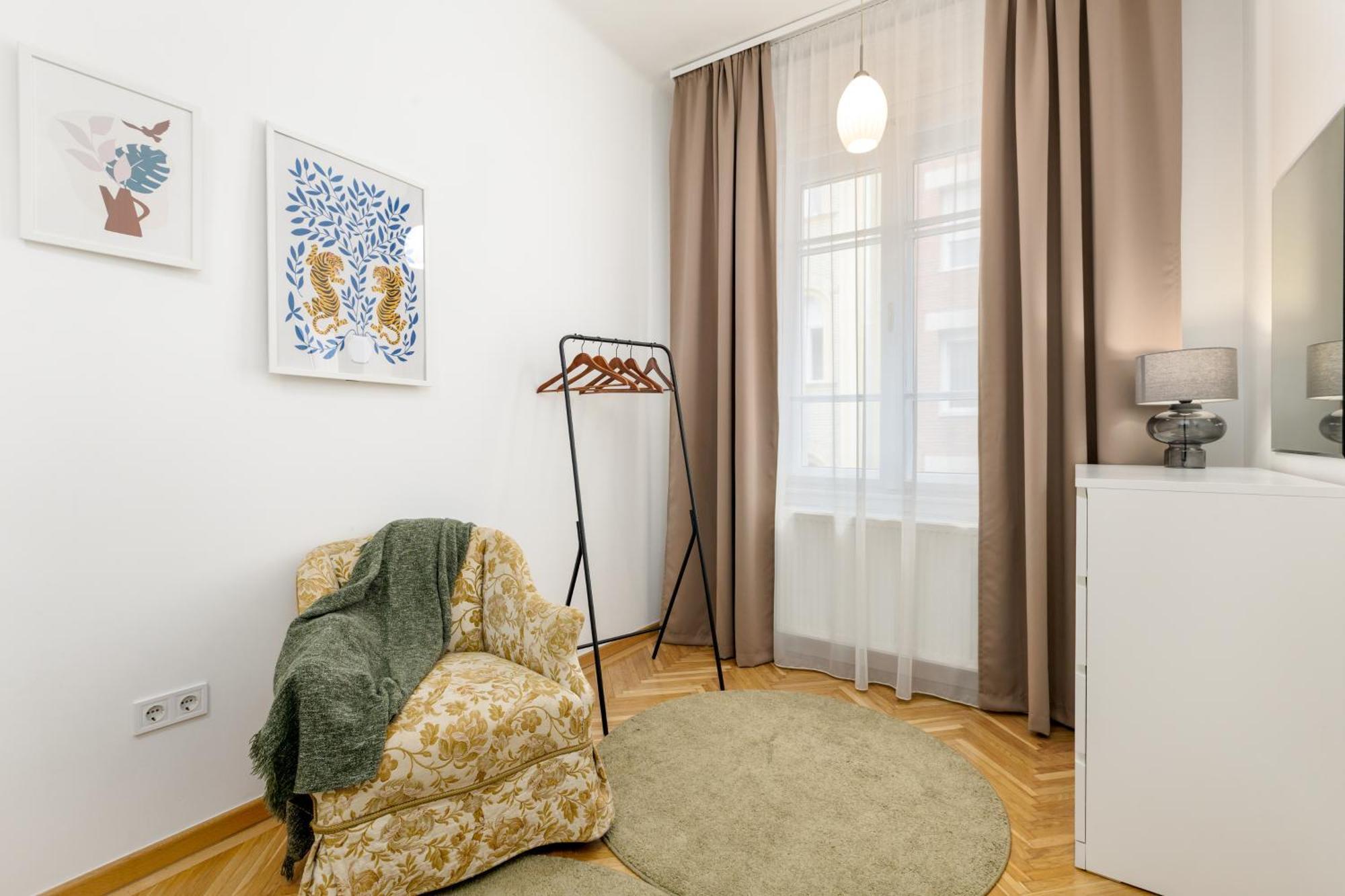 Relaxing 3bdr A/c Apartment